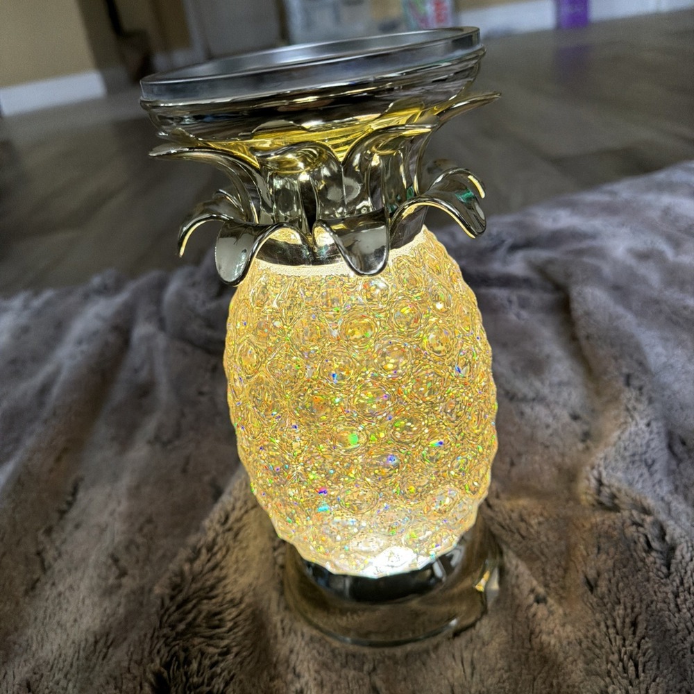 Bath & Body Works Gold Pineapple Light Up Glitter Candle Holder Pedestal